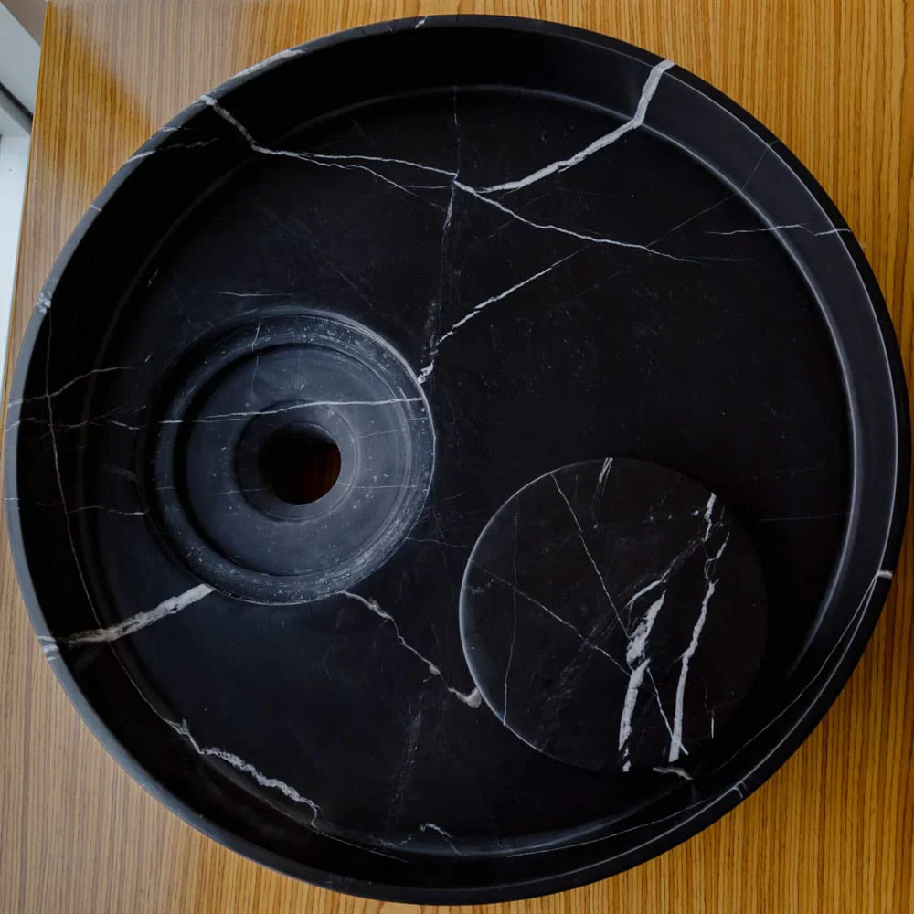 Premium Toros statue crafted from elegant Black Marble, exemplifying luxury and refined craftsmanship.