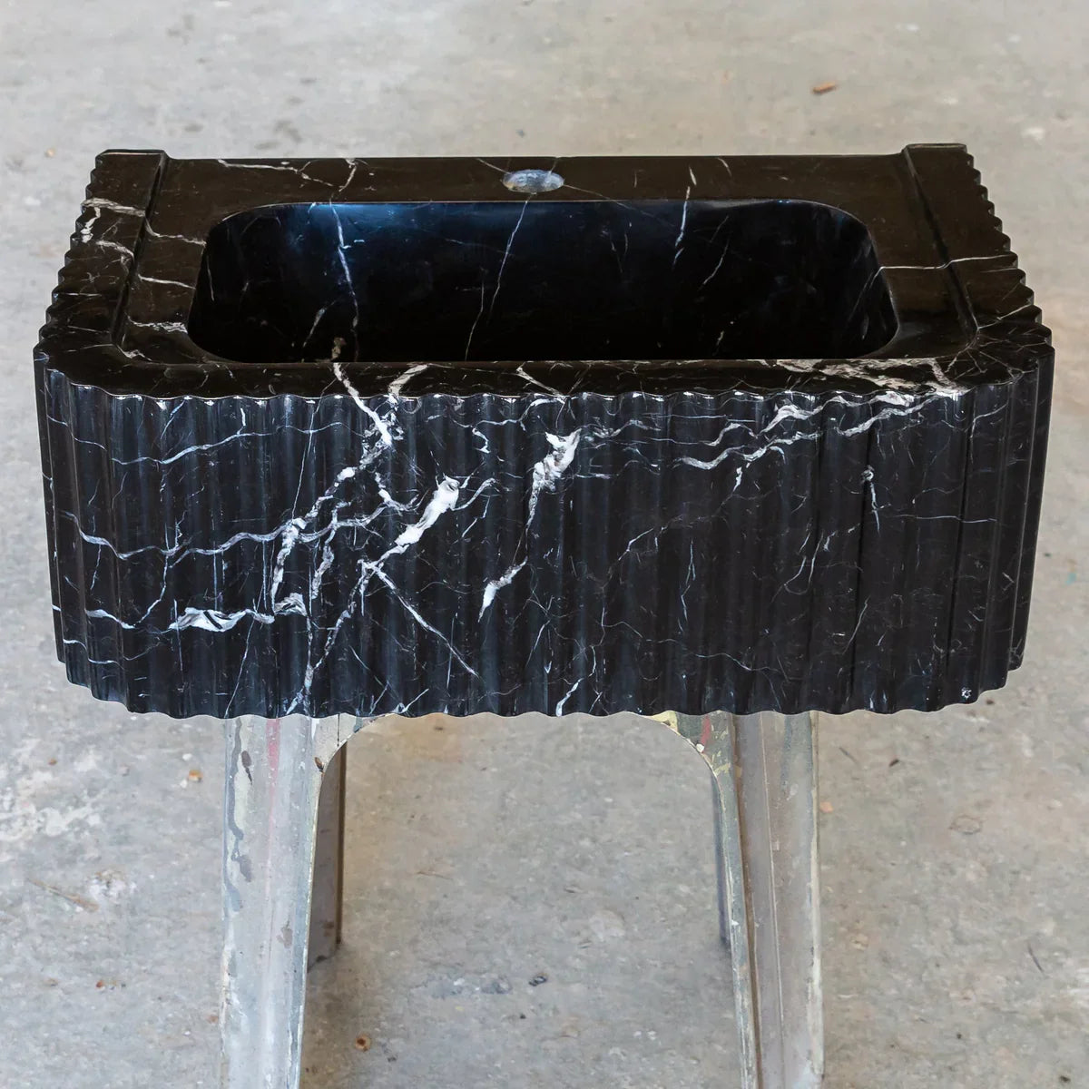 Elegant marble surface showcasing refined craftsmanship and timeless aesthetic appeal in interior design.