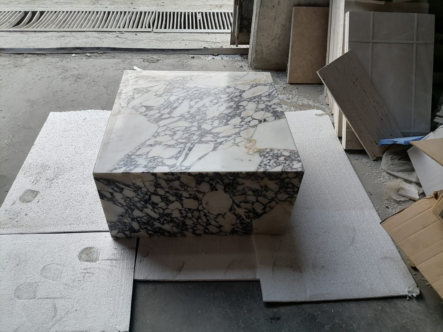Calacatta Viola coffee table with elegant marble design, perfect for sophisticated living room decor
