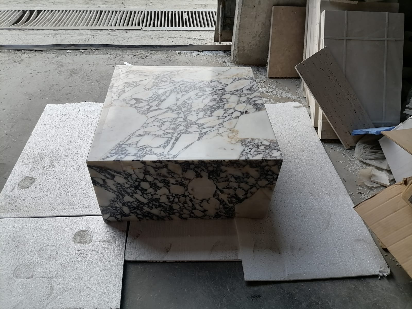 Calacatta Viola coffee table with elegant marble design, perfect for sophisticated living room decor