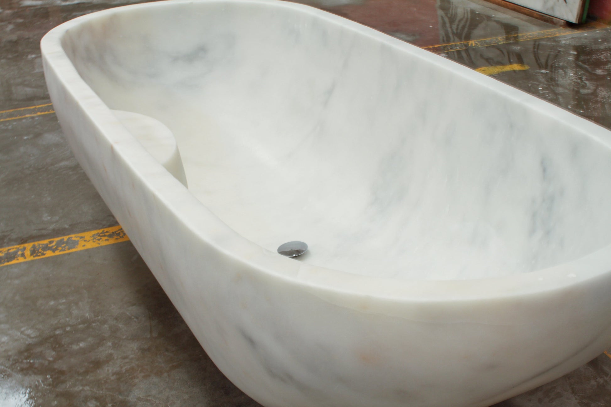 Bianco Carrara White Marble Bathtub Hand-carved from Solid Marble Block (W)30" (L)70" (H)20".