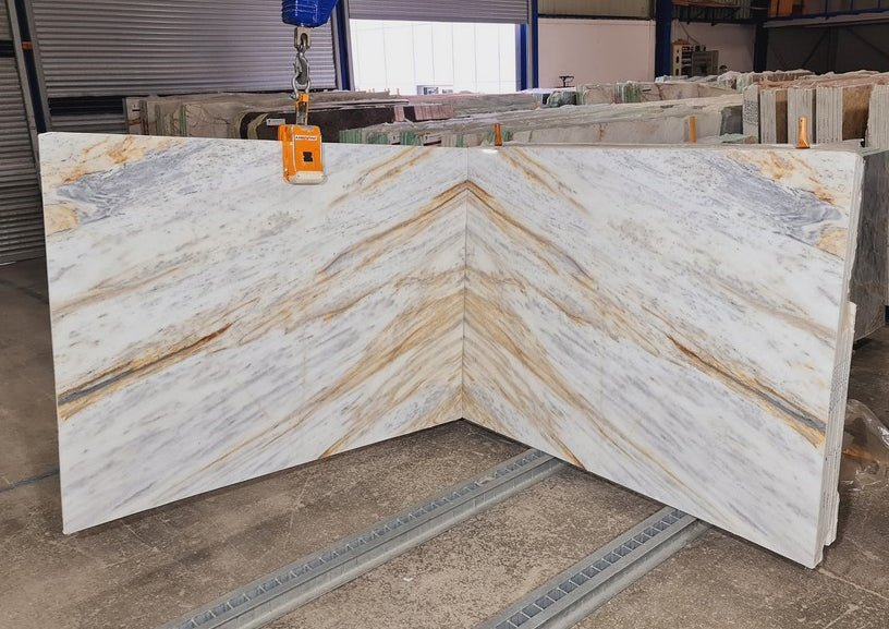 Dolce Vita design featuring elegant white marble surfaces for a luxurious and timeless aesthetic