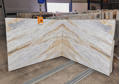 Dolce Vita design featuring elegant white marble surfaces for a luxurious and timeless aesthetic