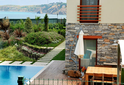 Sierra Sand Slate Look Manufactured Stone Handmade Veneer - Livfloors Collection.