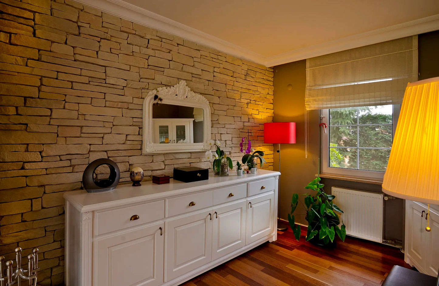 Sierra Pearl manufactured stone exterior wall showcasing natural texture and durability