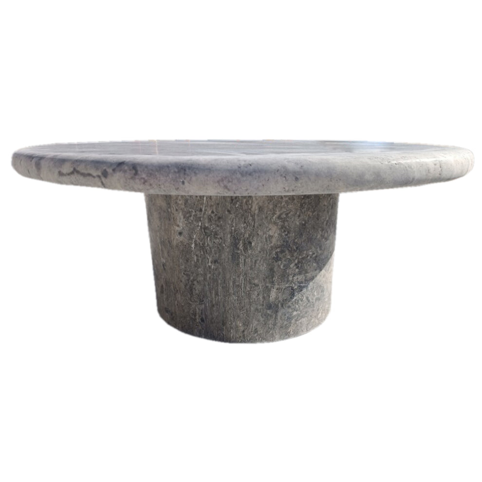 Elegant silver jewelry piece showcasing timeless sophistication and refined style for formal occasions.