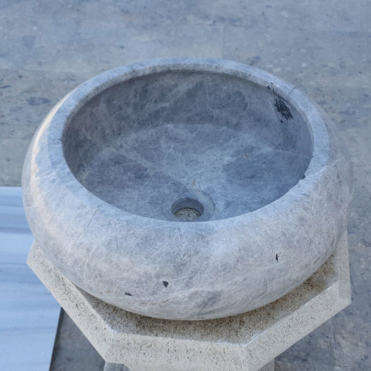 Elegant marble surface showcasing sleek design and timeless beauty, ideal for luxury interiors and sophisticated decor.